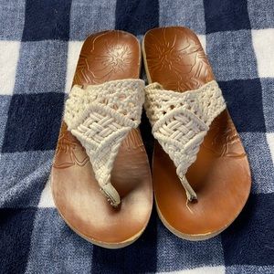 Adorable flip flops!!